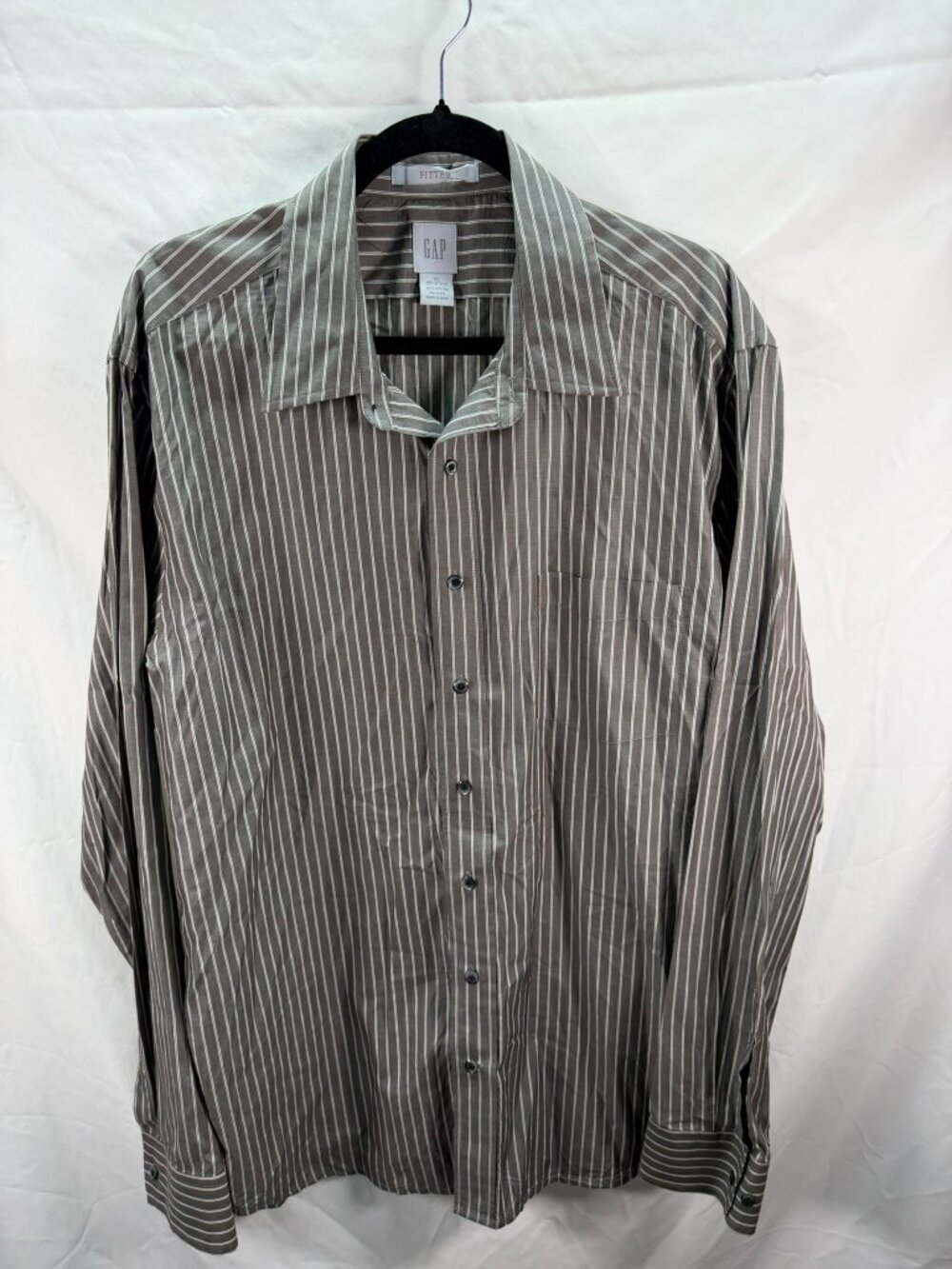 Gap Mens Dress Shirt XL (17-17.5) Gray Striped Fitted Long Sleeve Point Collared